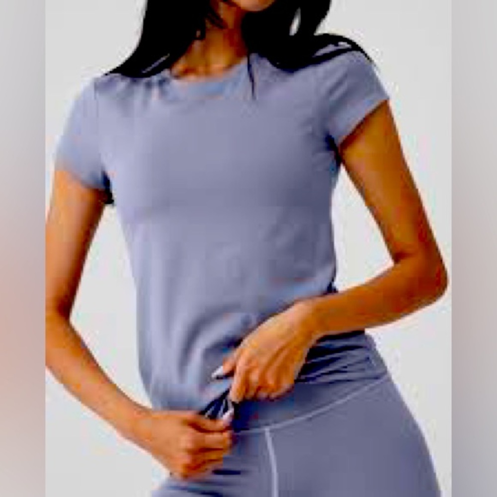 Alosoft Finesse Tee in Fog (Large)